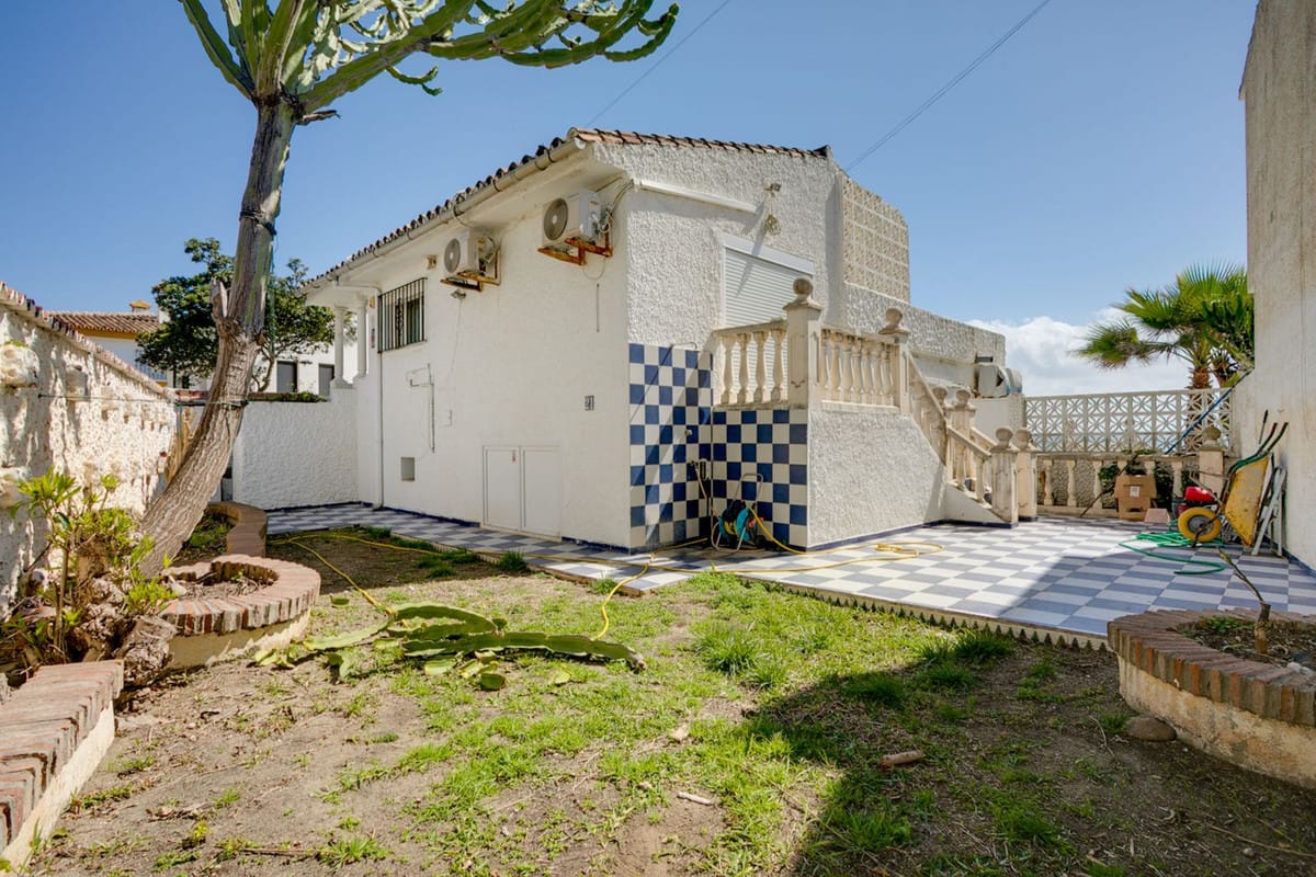 Vrijstaande villa met 3 slaapkamers aan zee in Estepona in Estepona - foto 16