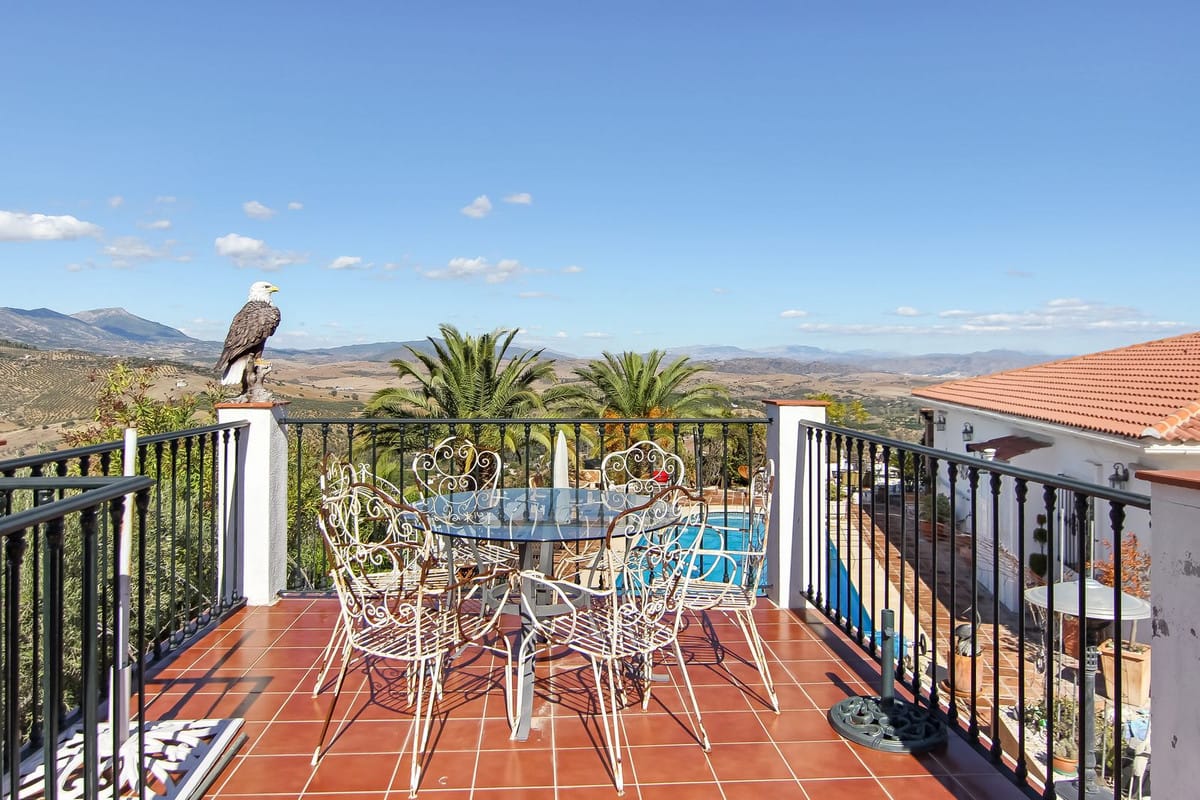 Finca met 3 slaapkamers in Guaro, Málaga in Guaro - foto 2