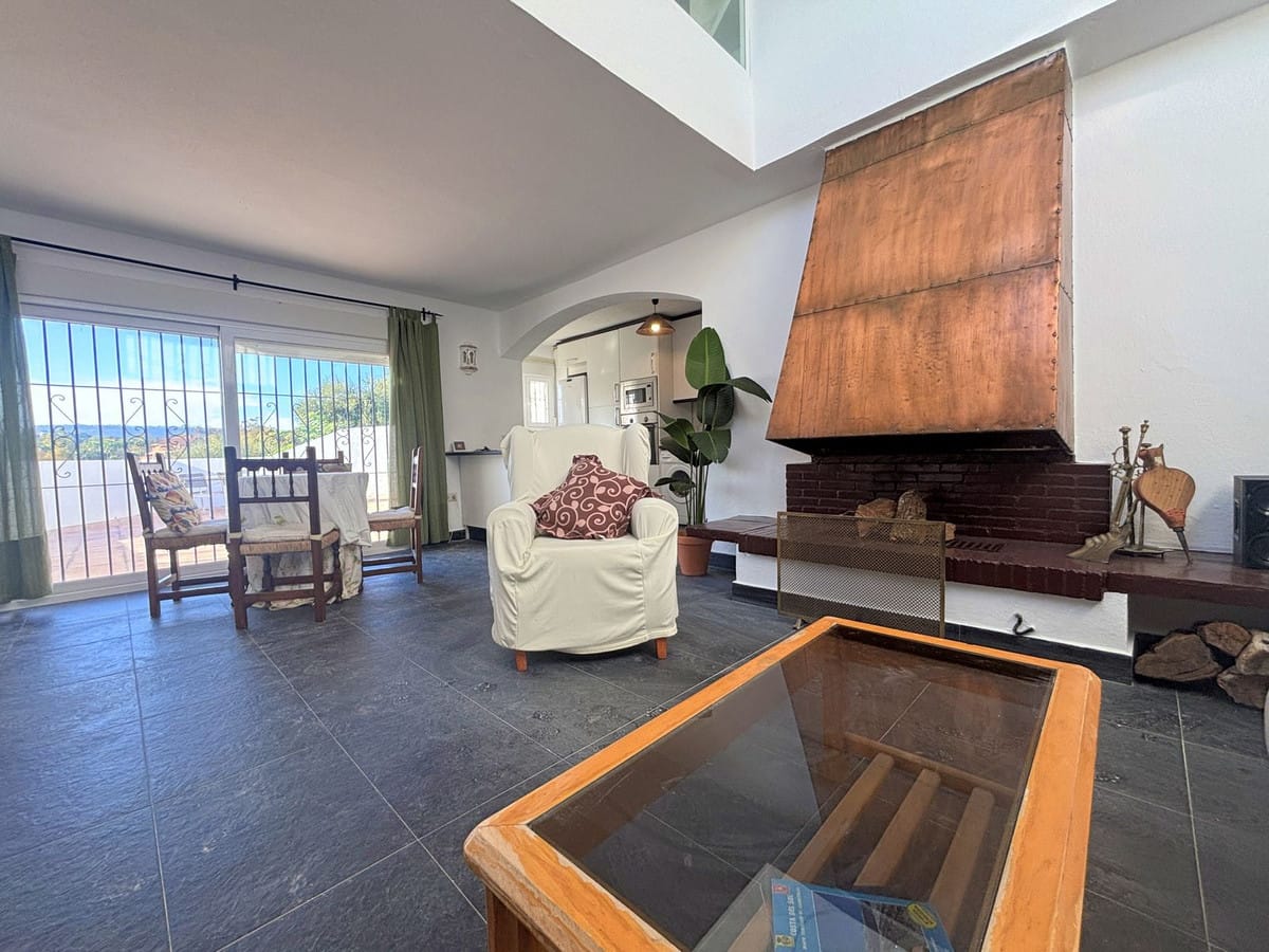 Charmant halfvrijstaand huis met ruime terrassen en uitzicht op de baai van Casares in Casares Playa - foto 6