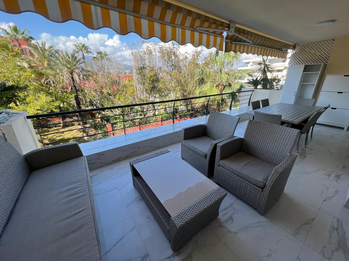 Drie-slaapkamer appartement in San Pedro de Alcántara in San Pedro de Alcántara - foto 2