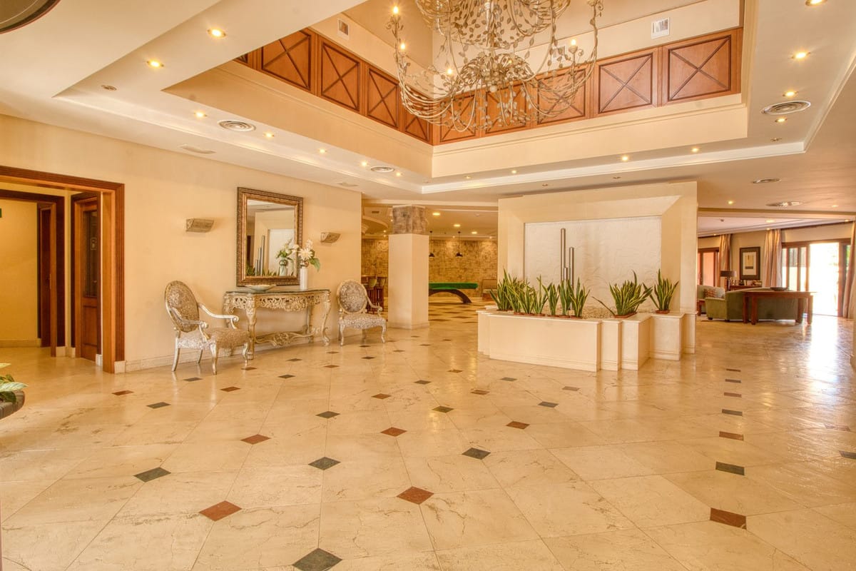 2-slaapkamer appartement met privé tuin in Estepona in 36.4268068 - foto 17