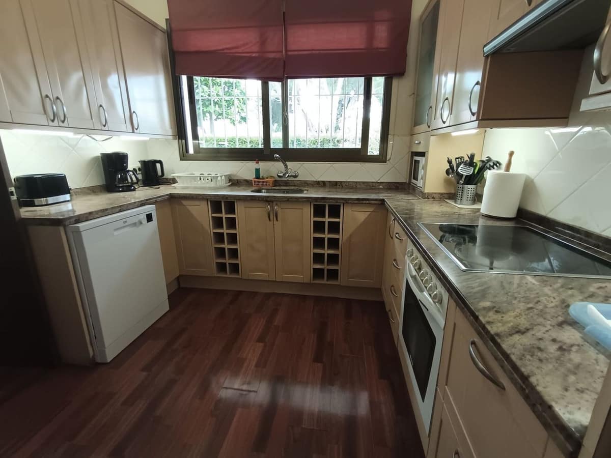 Gelijkvloers appartement met 4 slaapkamers in Nagüeles in Nagüeles - foto 12