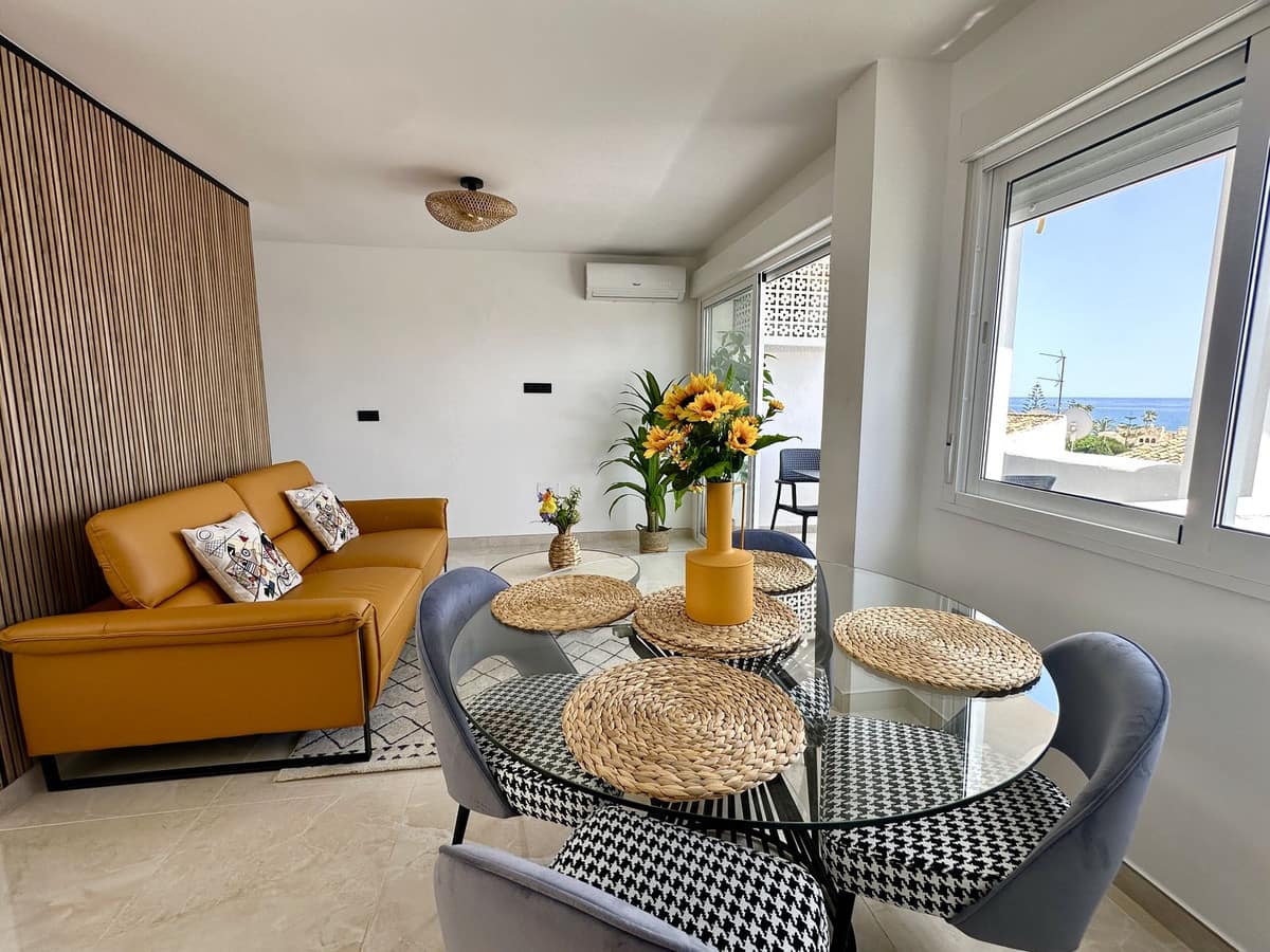 Nieuw gerenoveerd 2-slaapkamer appartement met zeezicht in La Cala de Mijas – 500 m van strand in La Cala de Mijas - foto 9
