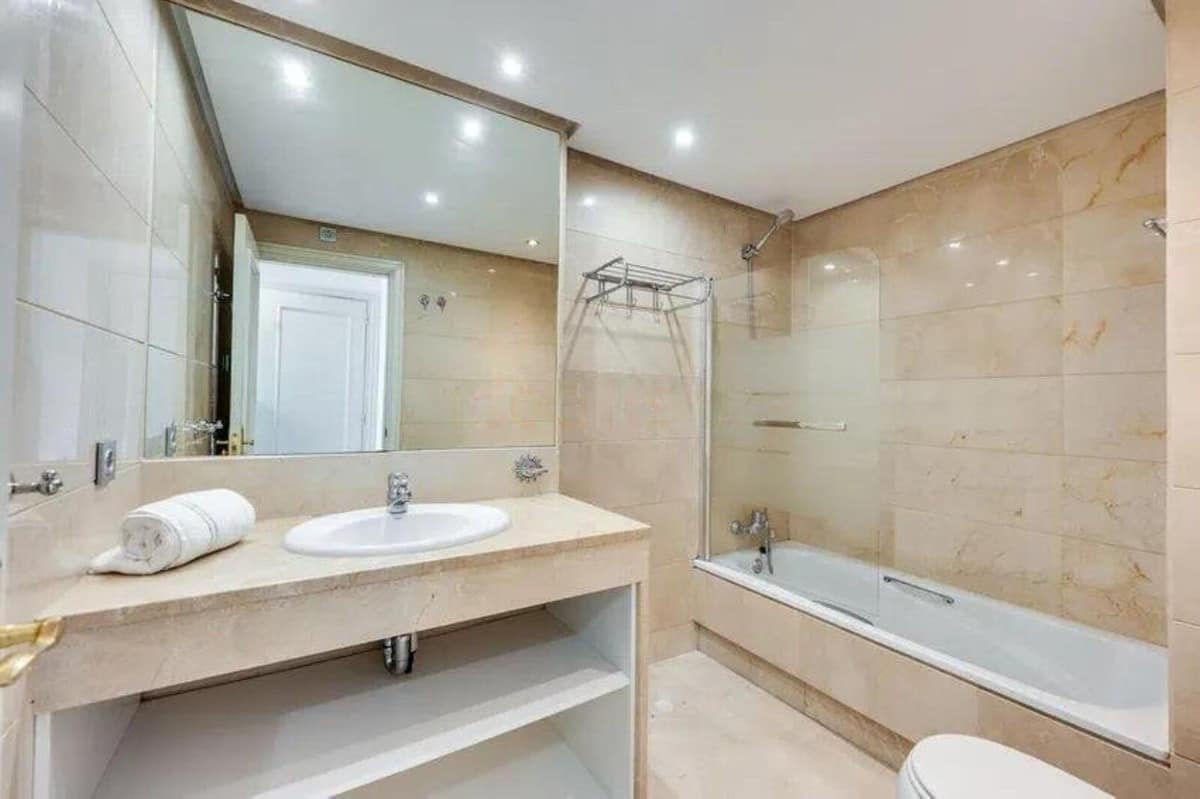 2 bedroom Apartment in Puerto Banús in Puerto Banús - foto 5