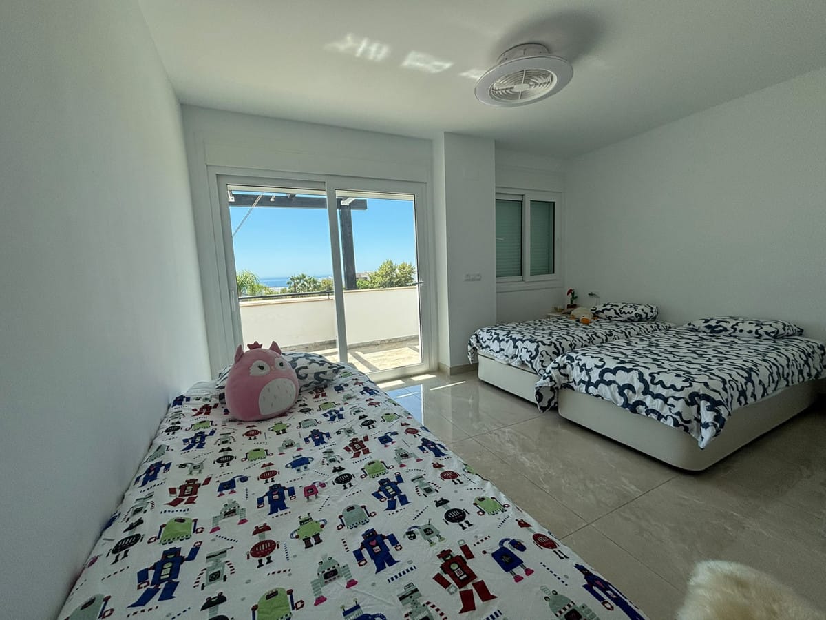 Vier-slaapkamerwoning in Santa Clara Golf, Marbella in Santa Clara - foto 10