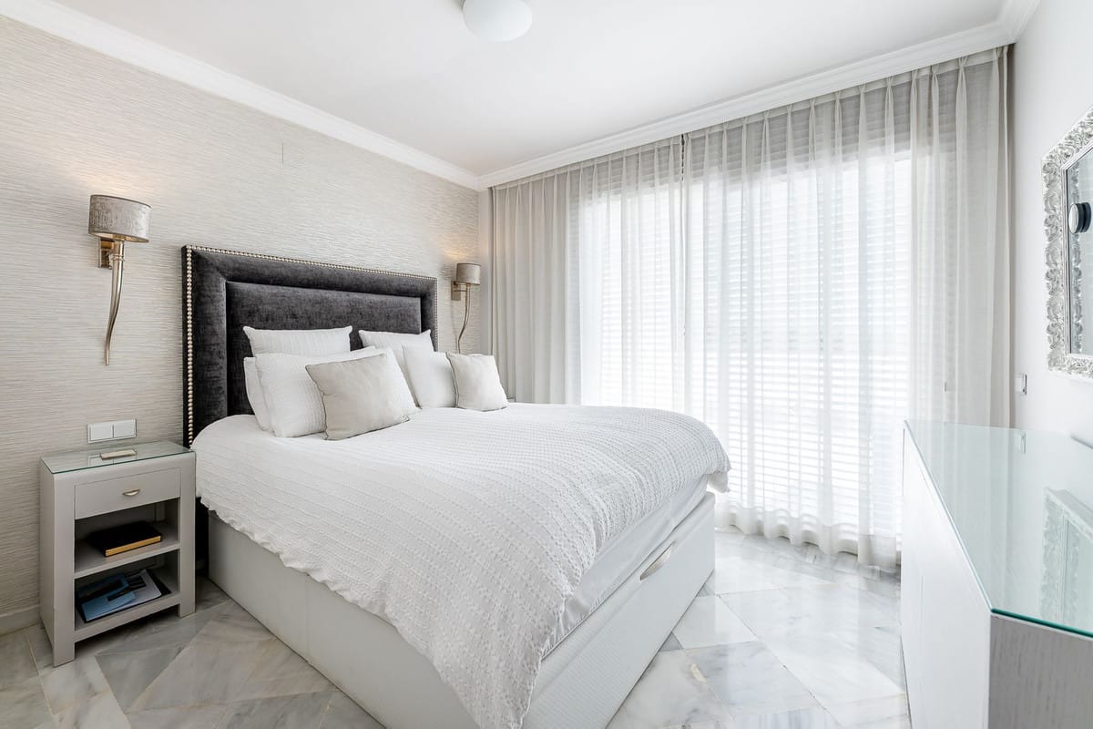 Drie-slaapkamerwoning in Nueva Andalucía in Nueva Andalucía - foto 11