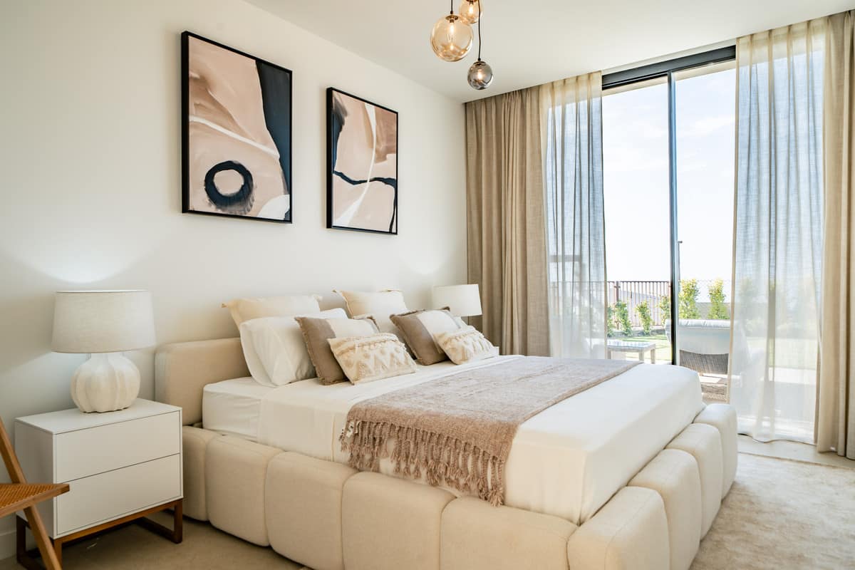 Panoramisch zeezicht: gloednieuwe 3-slaapkamer villa in Benahavís in Benahavís - foto 19