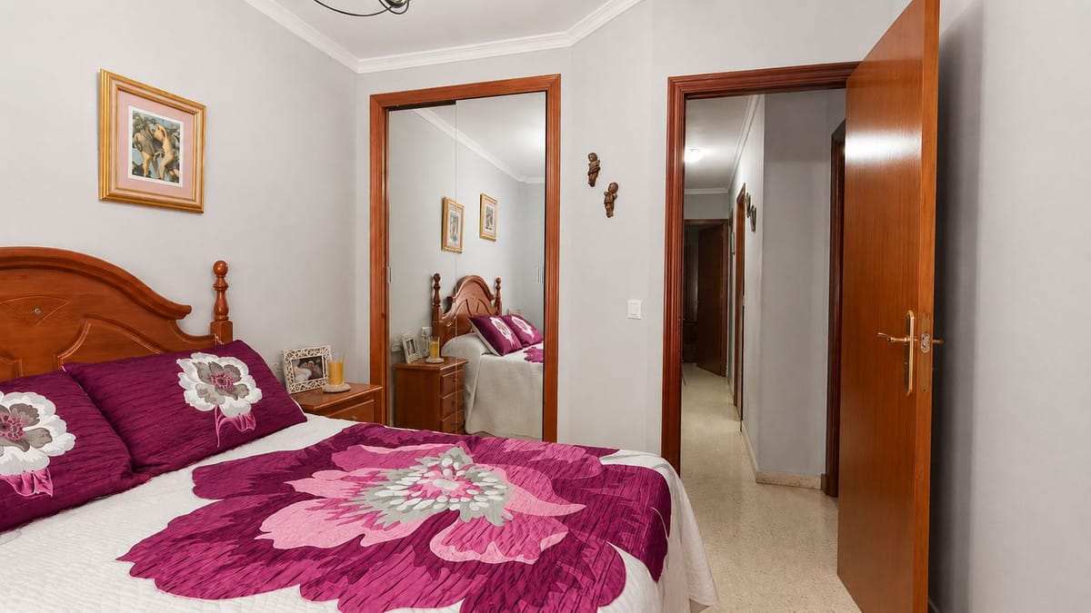 4-slaapkamer stadswoning in La Línea in La Línea - foto 15
