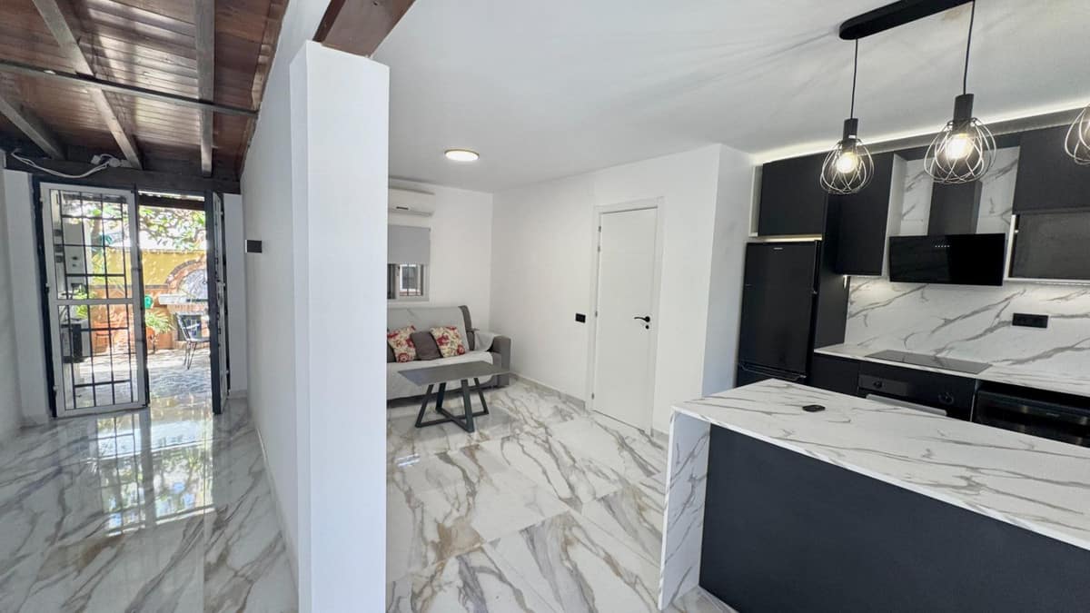 Vrijstaande villa met 5 slaapkamers in Alhaurín de la Torre in Alhaurín de la Torre - foto 15