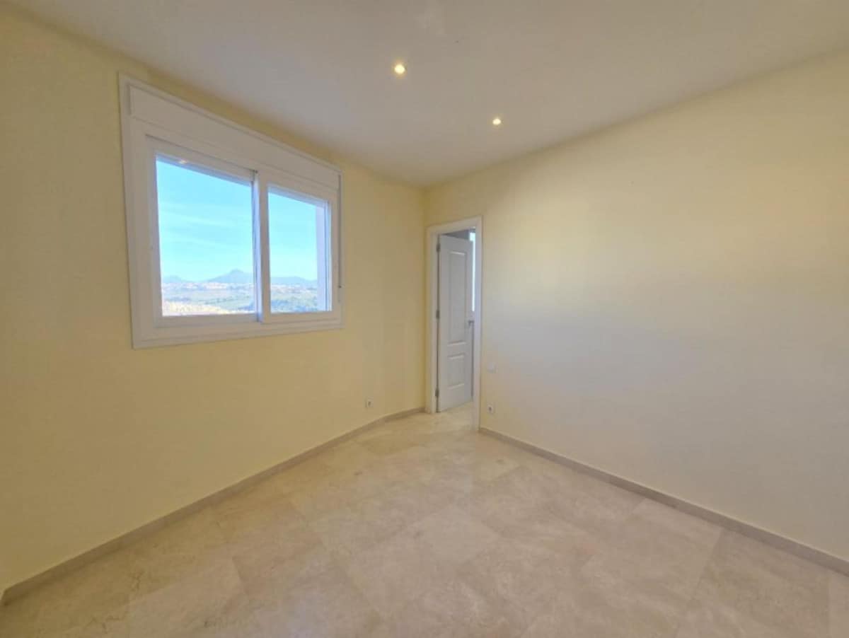 Drie-slaapkamer appartement in La Duquesa (Duquesa Fairways) in La Duquesa - foto 11
