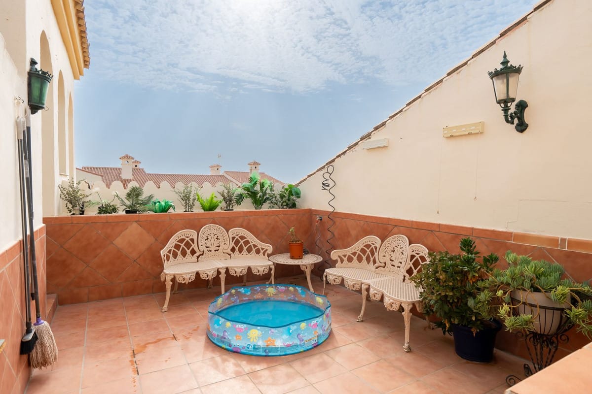 Penthouse duplex met zeezicht en drie slaapkamers in La Duquesa in La Duquesa - foto 7