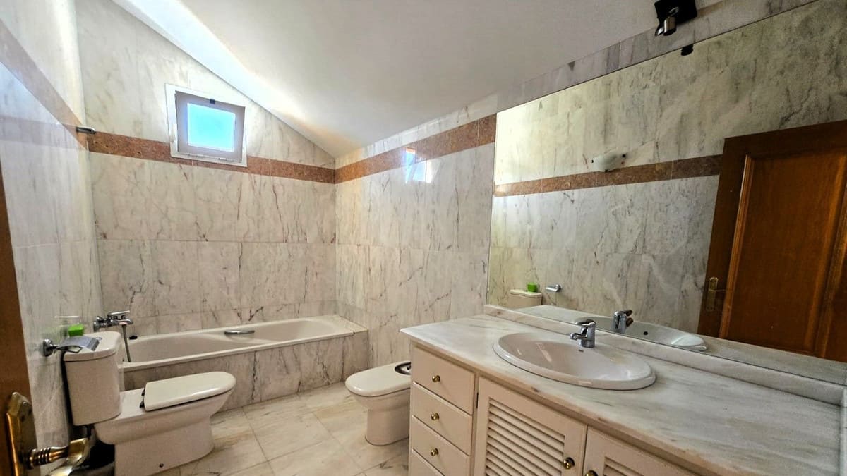 4 bedroom House in La Cala De Mijas in La Cala de Mijas - foto 17