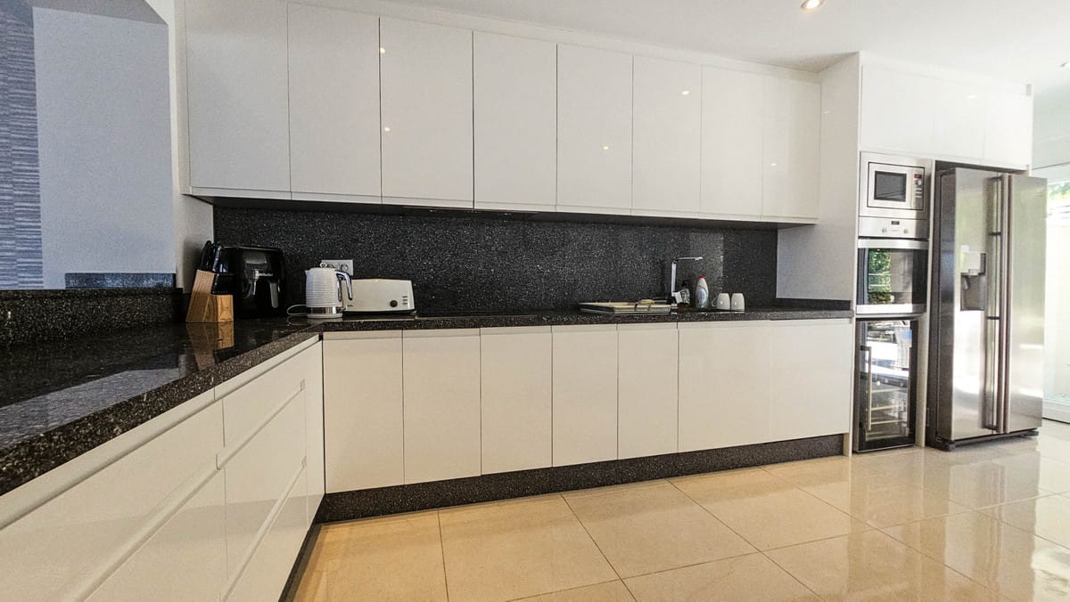 Villa met 4 slaapkamers in La Duquesa in La Duquesa - foto 2