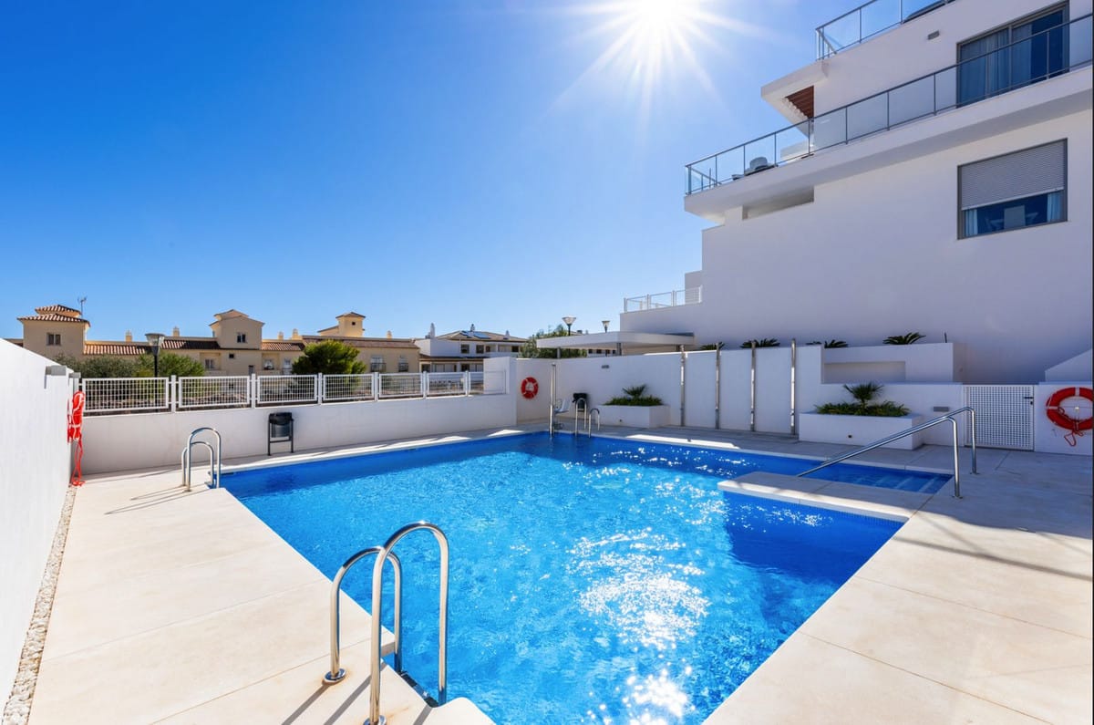 2 bedroom Apartment in Benalmadena in Benalmadena - foto 5