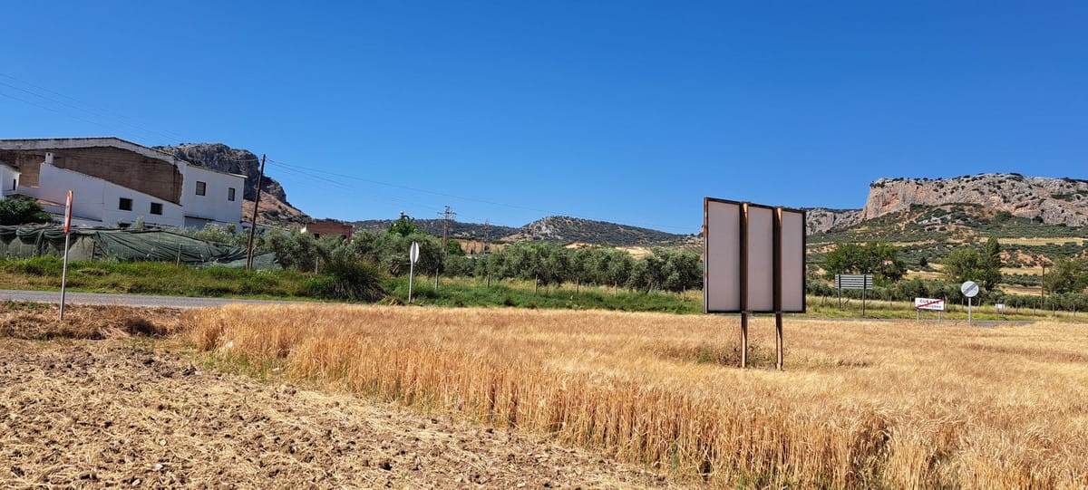 Bouwkavel met 31 kavels, wegen en groenvoorzieningen in Cuevas del Becerro (8191 m2) in Cuevas del Becerro - foto 20