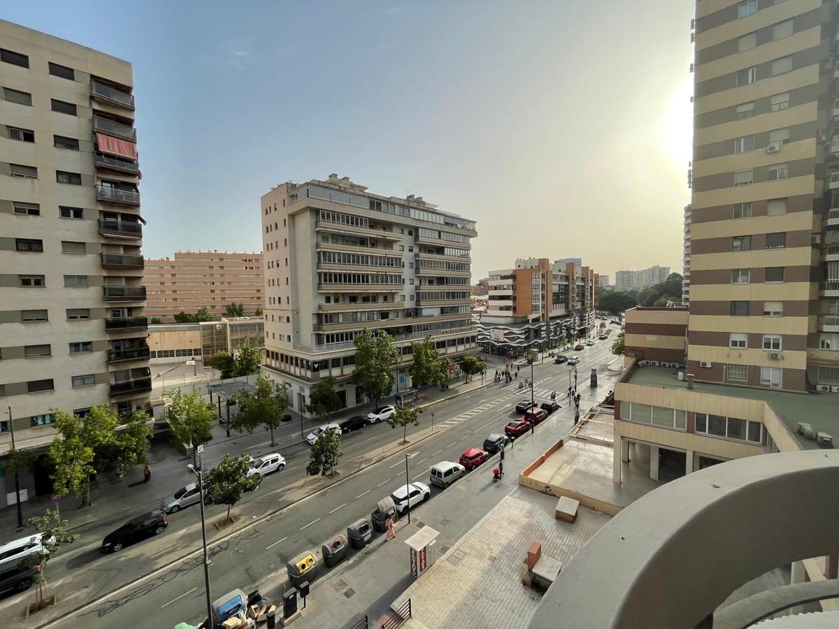 4 bedroom Apartment in Málaga in Málaga - foto 2
