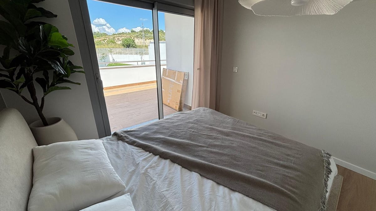 Twee-slaapkamer appartement te koop in Estepona in Estepona - foto 16