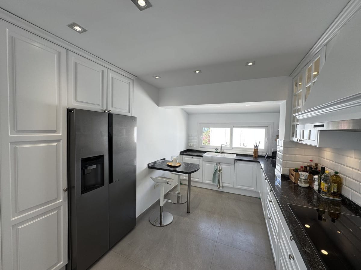 4-slaapkamer villa met 180° zeezicht in Riviera del Sol in Riviera del Sol - foto 13