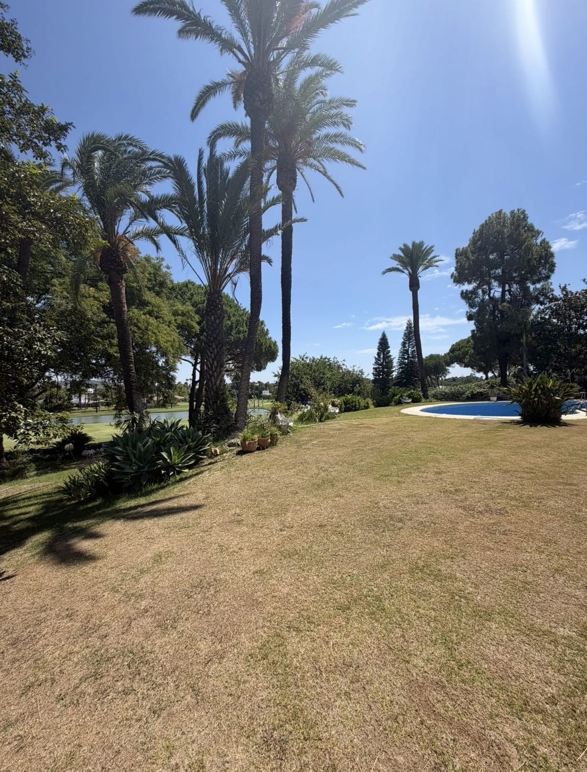 5-slaapkamer villa in Sotogrande Costa – frontlijn golf en herontwikkelingskans in Sotogrande Costa - foto 7