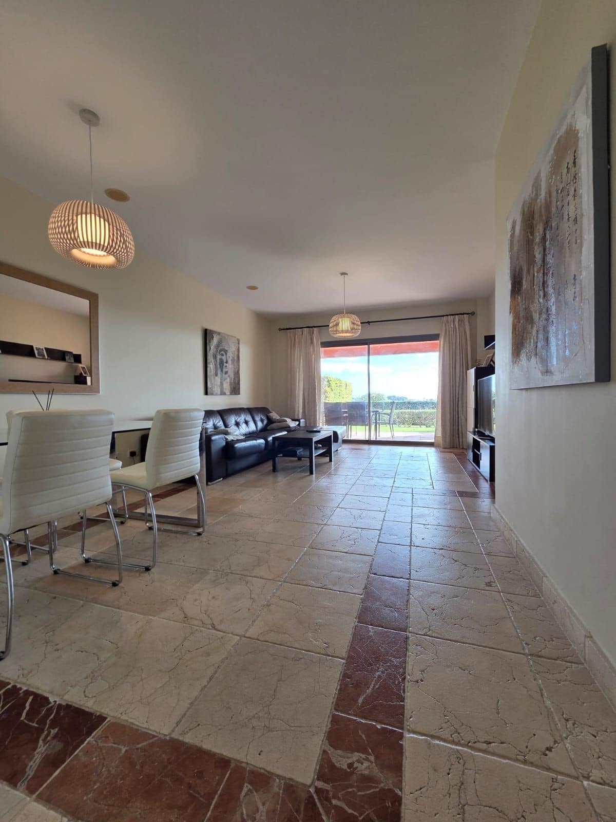 2 bedroom Apartment in Estepona in Estepona - foto 4