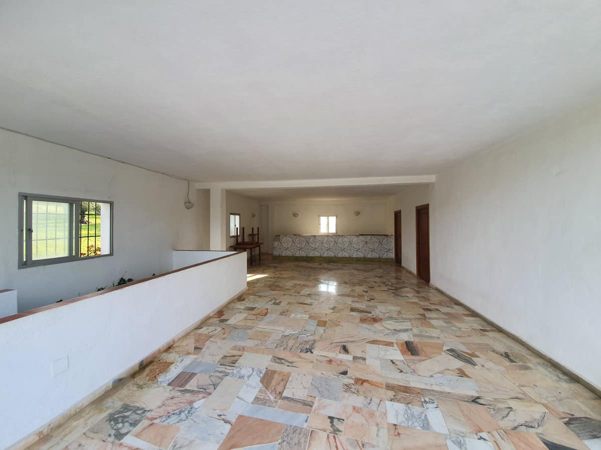 Villa met 5 slaapkamers in Guaro in Guaro - foto 10