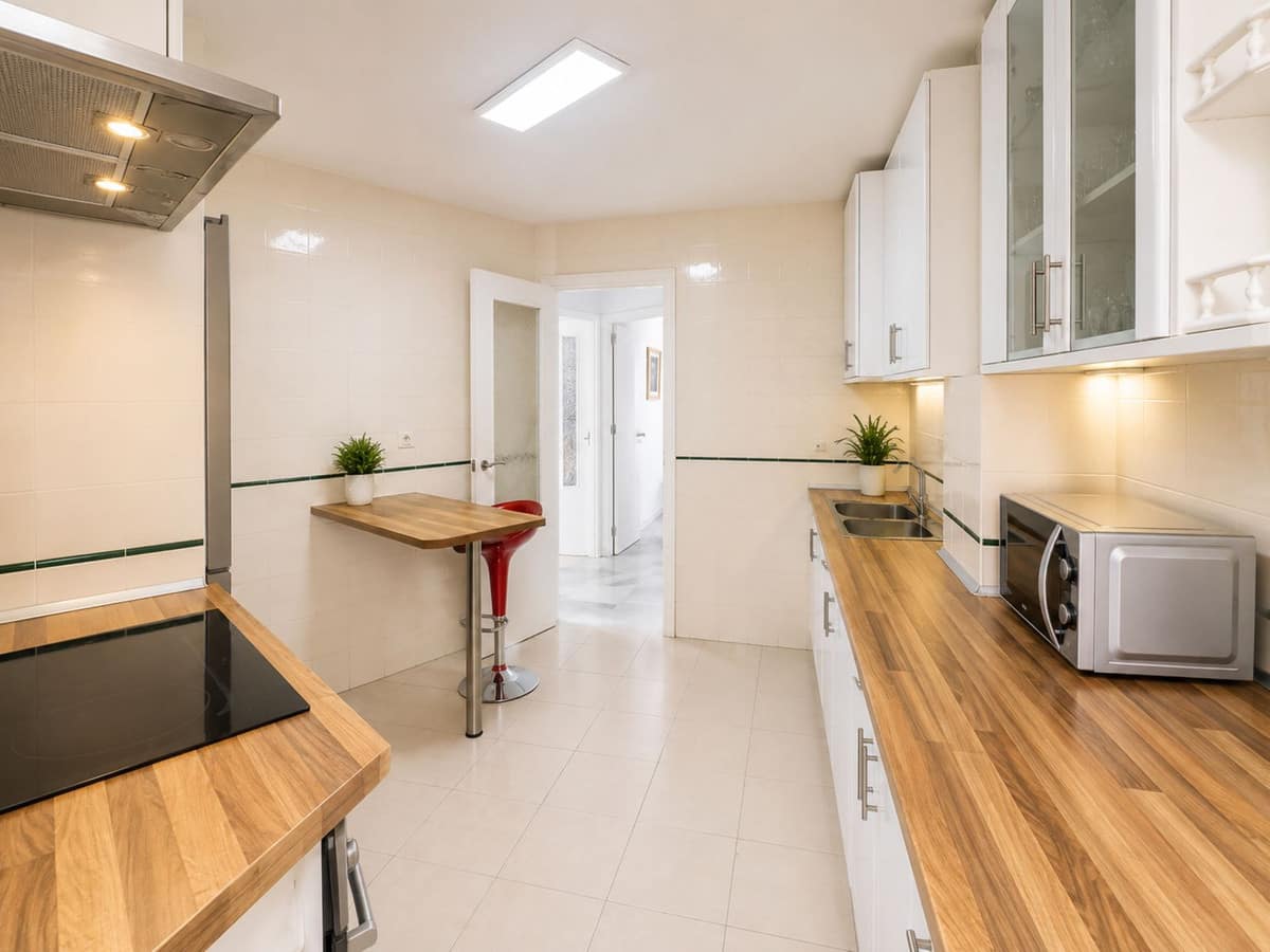 Appartement met 4 slaapkamers in Marbella in Marbella - foto 9