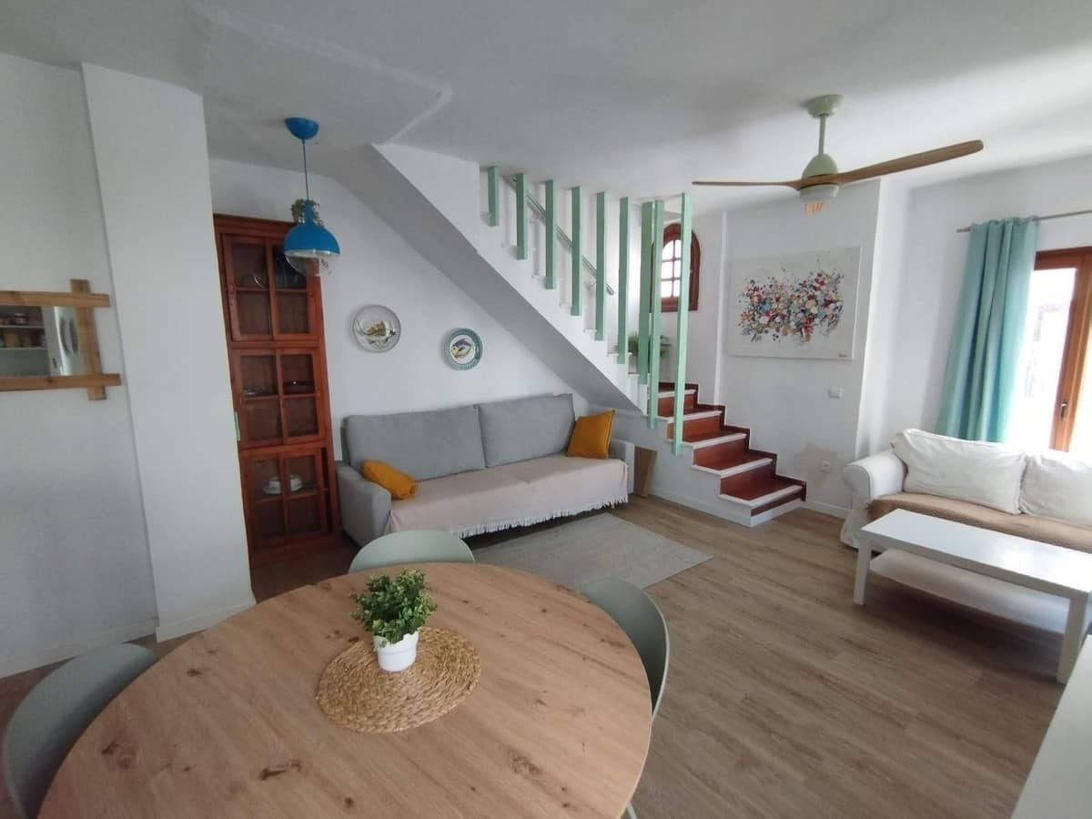 Semi-vrijstaand huis (2 slaapkamers) in hart van Estepona in Estepona - foto 4