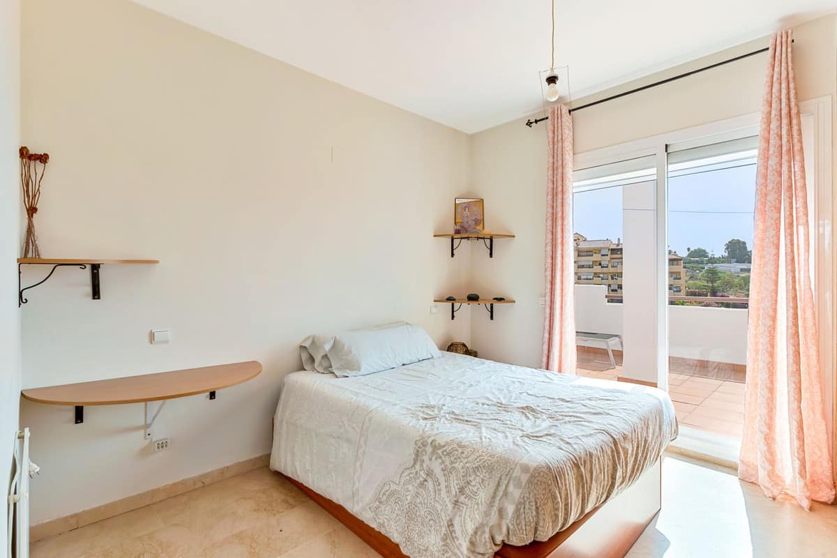 Penthouse duplex met 3 slaapkamers in Selwo, Costa del Sol in Selwo - foto 9