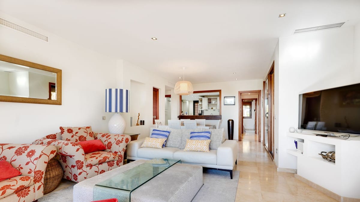 3 bedroom Apartment in Estepona in Estepona - foto 6