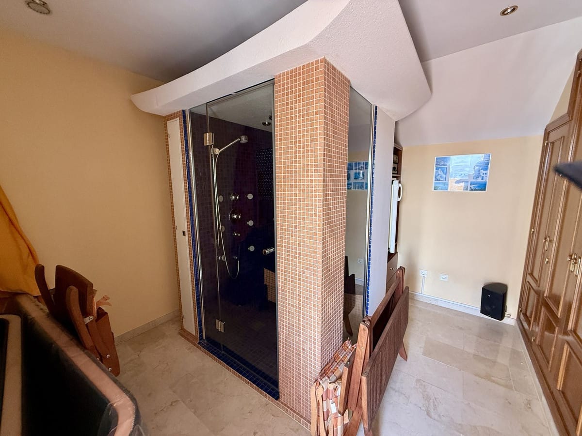 4-slaapkamerhuis in Elviria in Elviria - foto 7