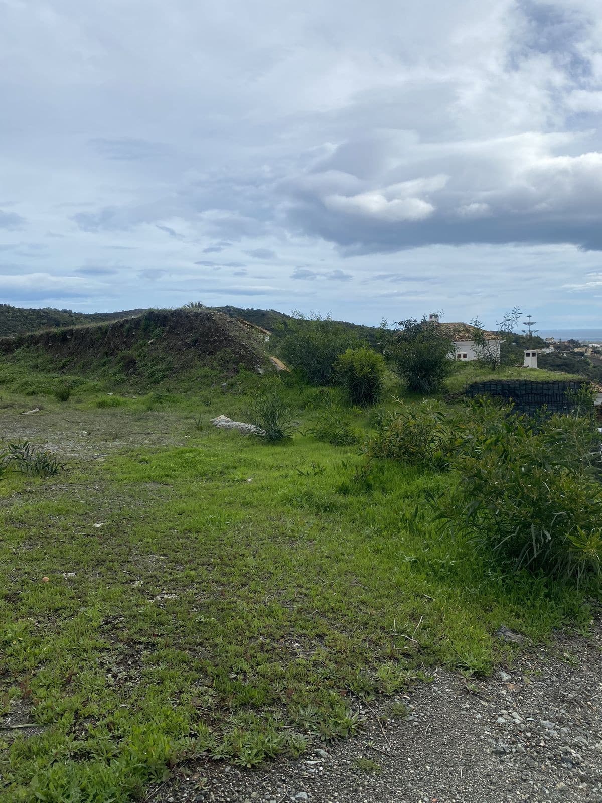 Kavel in Benahavís met bouwvergunning en architectonisch ontwerp in Benahavís - foto 2