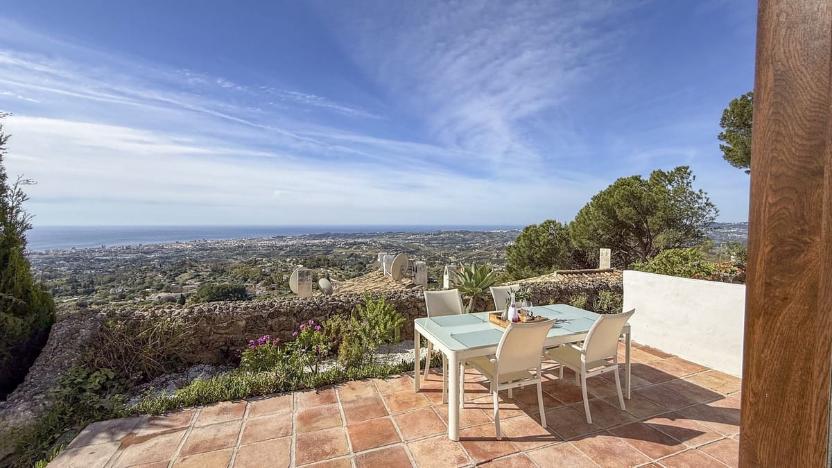 Volledig gerenoveerde hoekwoning in Mijas La Nueva met 180° panoramisch uitzicht in Mijas - foto 2