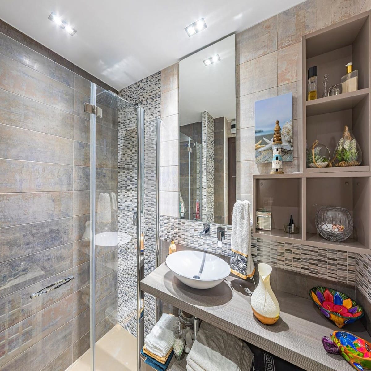 Begane grond appartement met groot terras en toeristische licentie nabij zee in Estepona in Estepona - foto 9