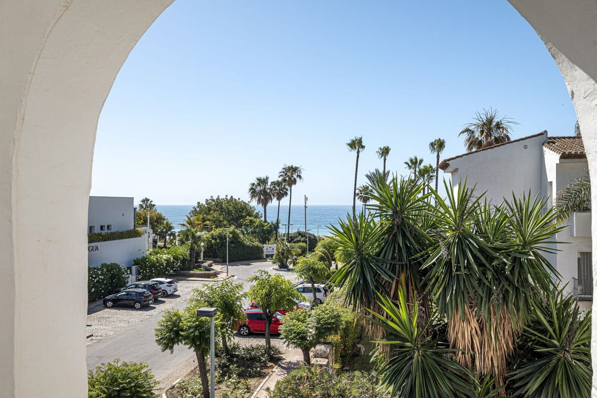 Exclusief gerenoveerd appartement in Costalita, op slechts 100 meter van het strand in Costalita - foto 2