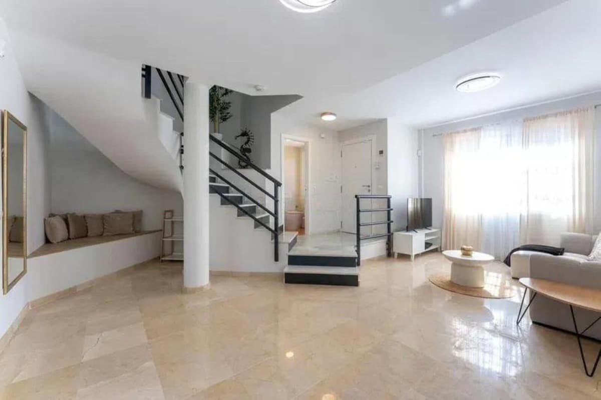 3-slaapkamer villa met zeezicht in Artola-Cabopino, Marbella in Marbella - foto 2