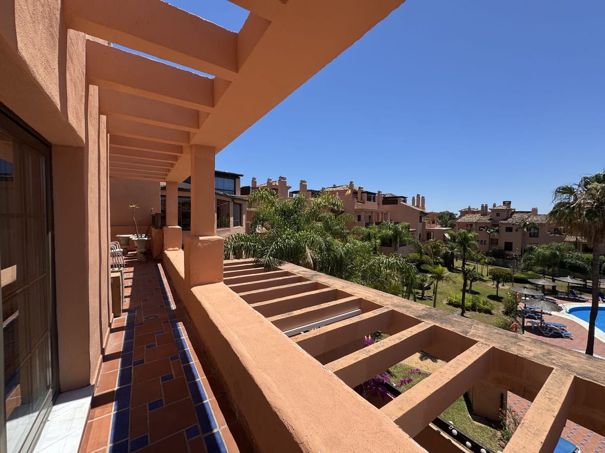 Duplex-penthouse in Hacienda del Sol, Estepona – 3 slaapkamers, 3 badkamers, 4 terrassen in Estepona - foto 18