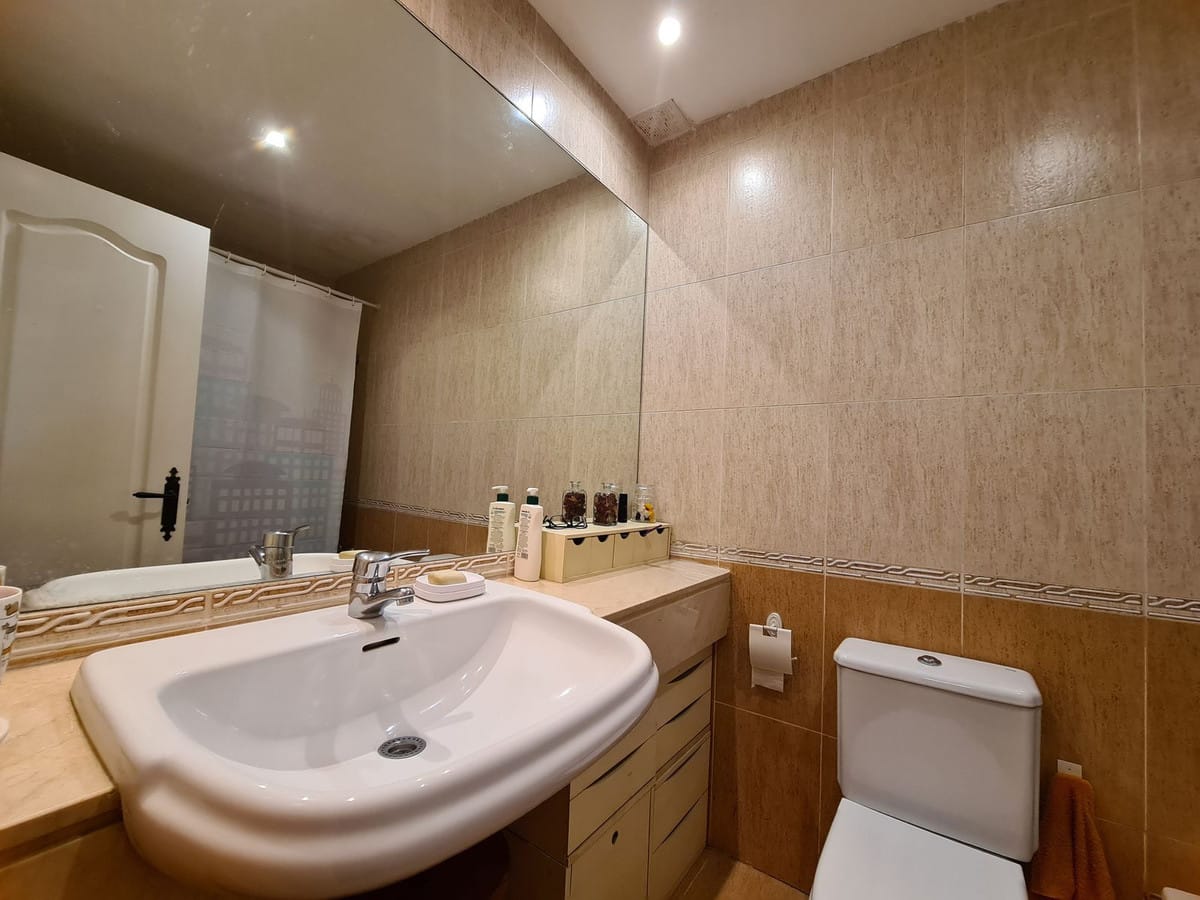 Villa met 3 slaapkamers in La Duquesa in La Duquesa - foto 16