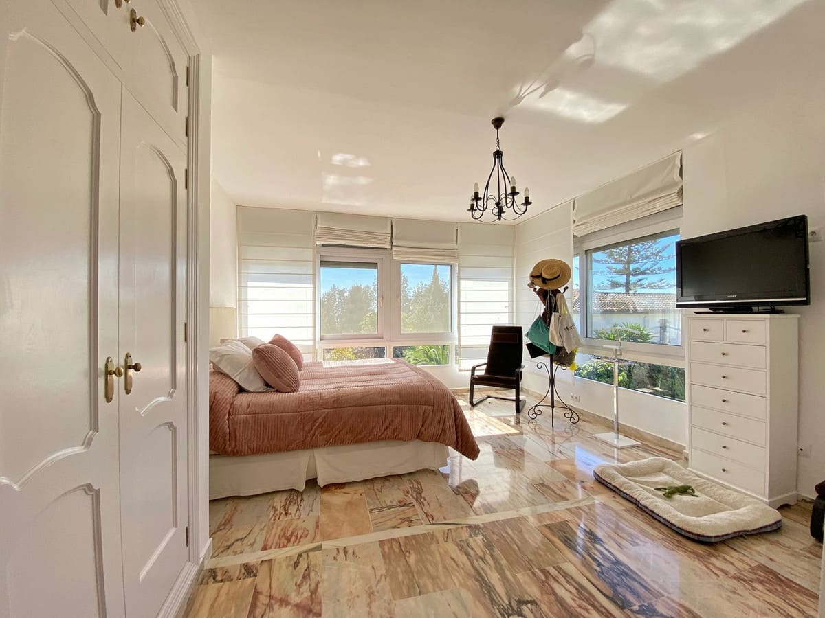 6-slaapkamer villa in Marbella in Marbella - foto 15