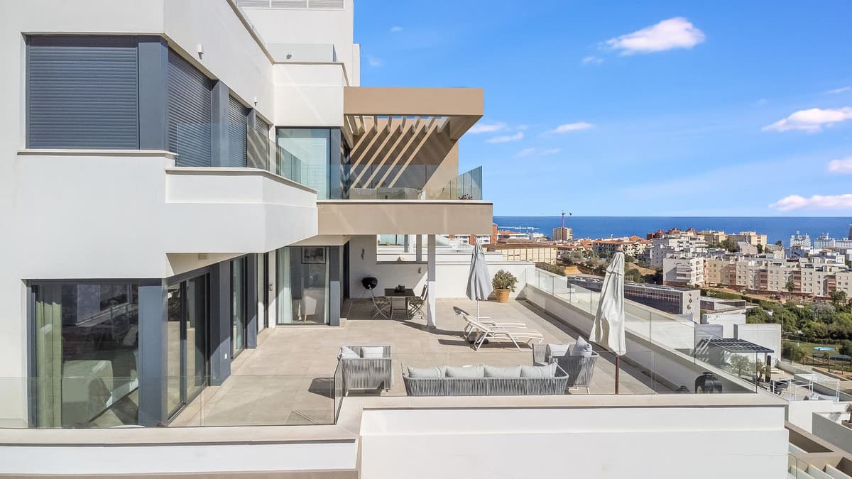 Exclusief appartement op de bovenste verdieping met 4 slaapkamers in Estepona in Estepona - foto 9