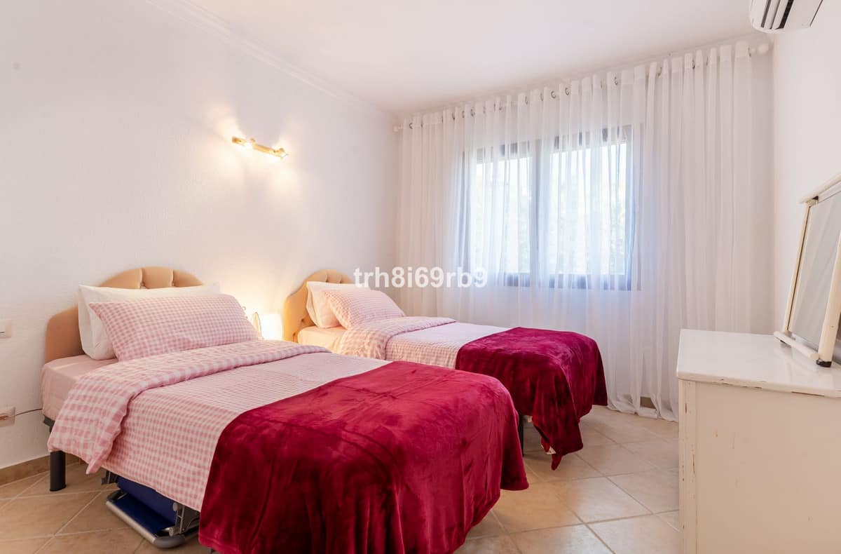 Charmant appartement in Pueblo Cortés del Golf, Benahavís in Benahavís - foto 14