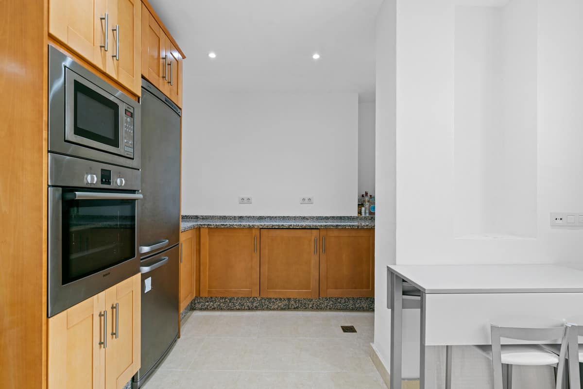 Drie-slaapkamer penthouse in Casares Playa in Casares Playa - foto 18