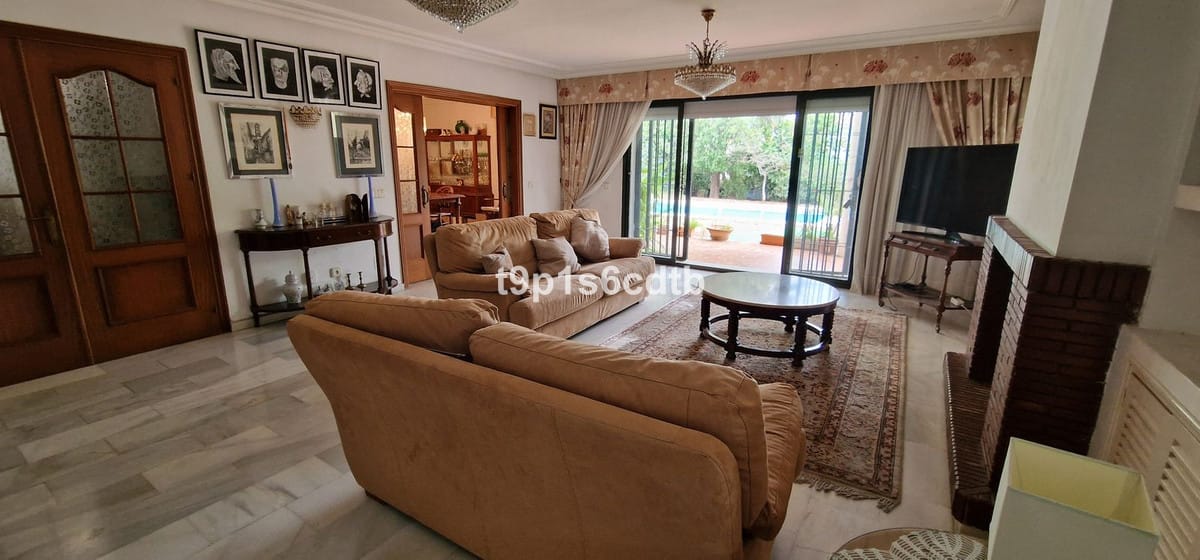 Vijf-slaapkamer villa in Marbella met panoramische zee- en bergzicht in Marbella - foto 9