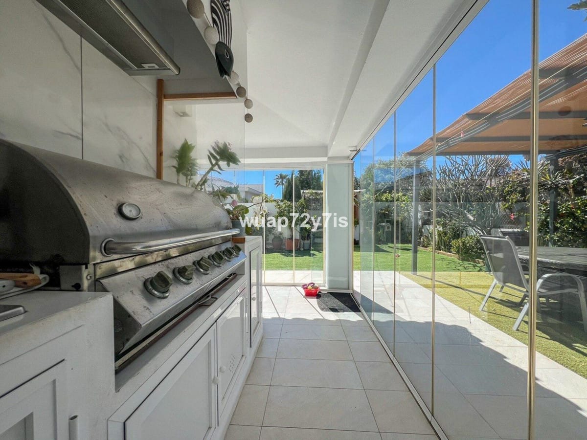 3-slaapkamer villa met zeezicht in Costalita, Estepona in Costalita - foto 15