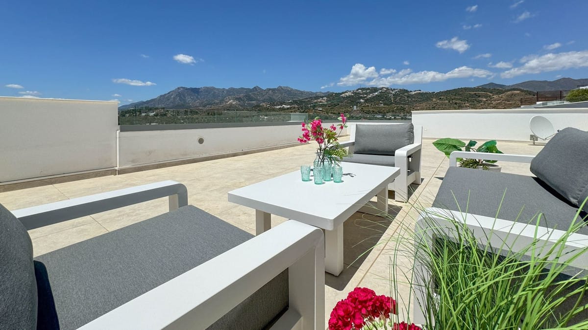 Drie-slaapkamer duplex-penthouse met terras en dakterras in Marbella in Marbella - foto 14