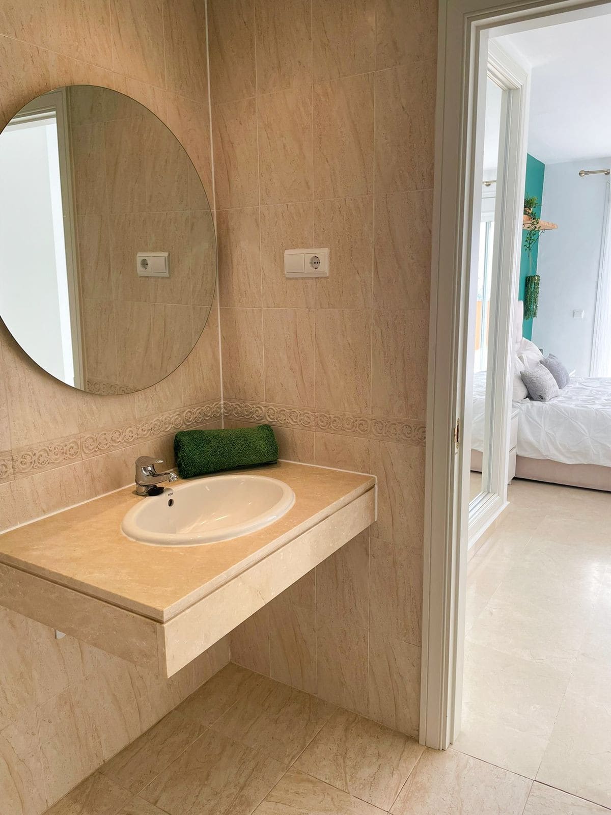 Ruim 2-slaapkamer appartement met zeezicht in Upper Calahonda in Calahonda - foto 6