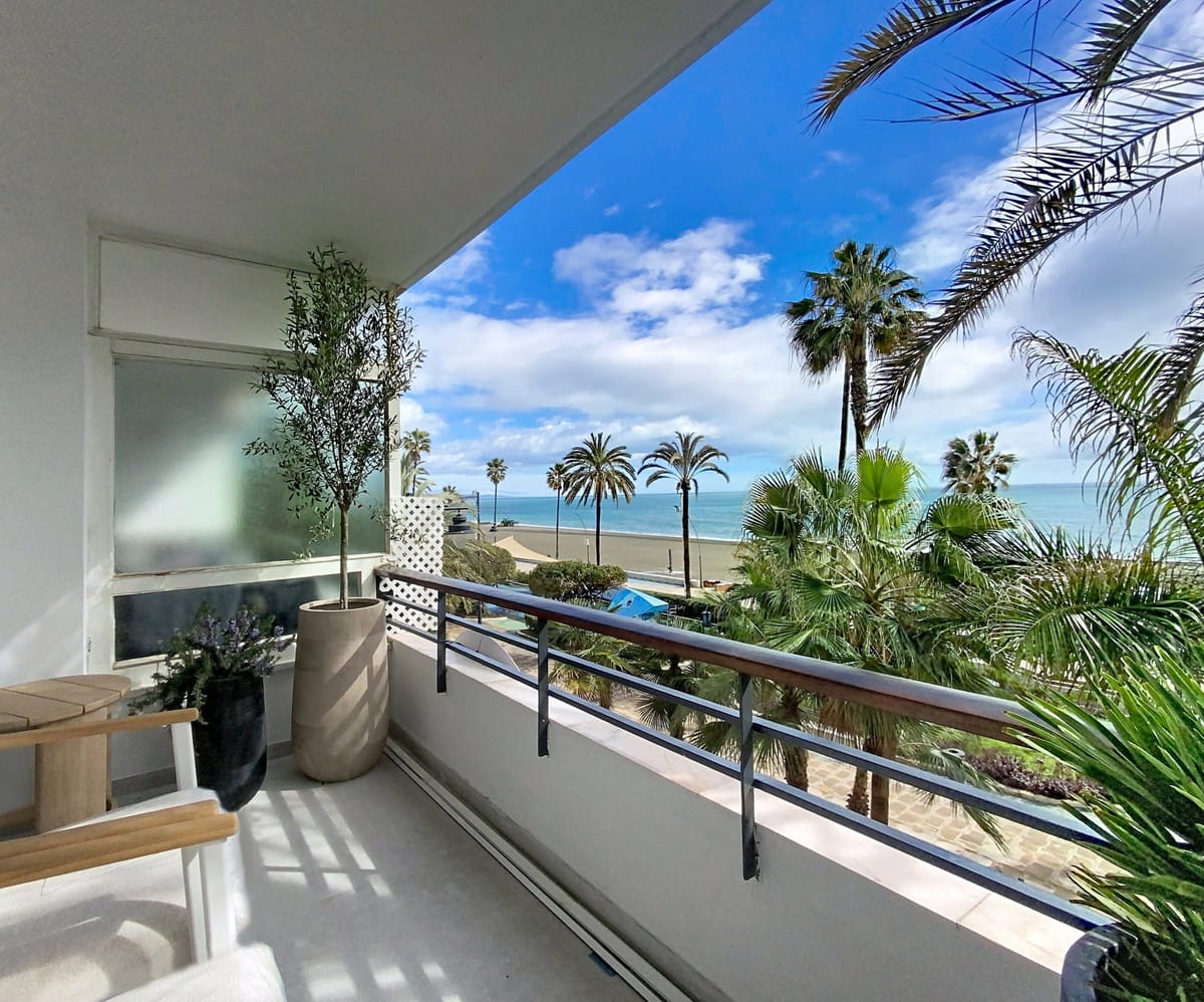 Appartement aan het strand in Estepona — 2 slaapkamers, 97 m² in Estepona - foto 14