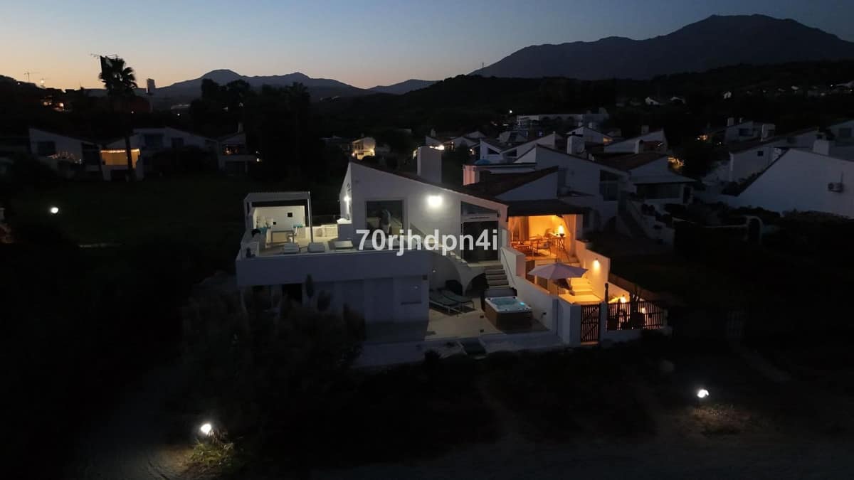 4-slaapkamer villa aan het strand in Estepona – gerenoveerd in 2021 in Estepona - foto 11
