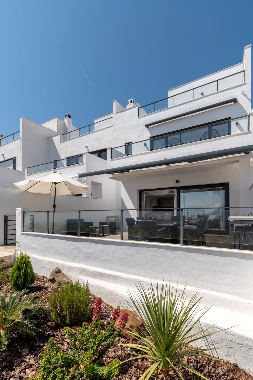 Hoekwoning met panoramisch uitzicht in La Mairena, Marbella Oost in La Mairena - foto 3