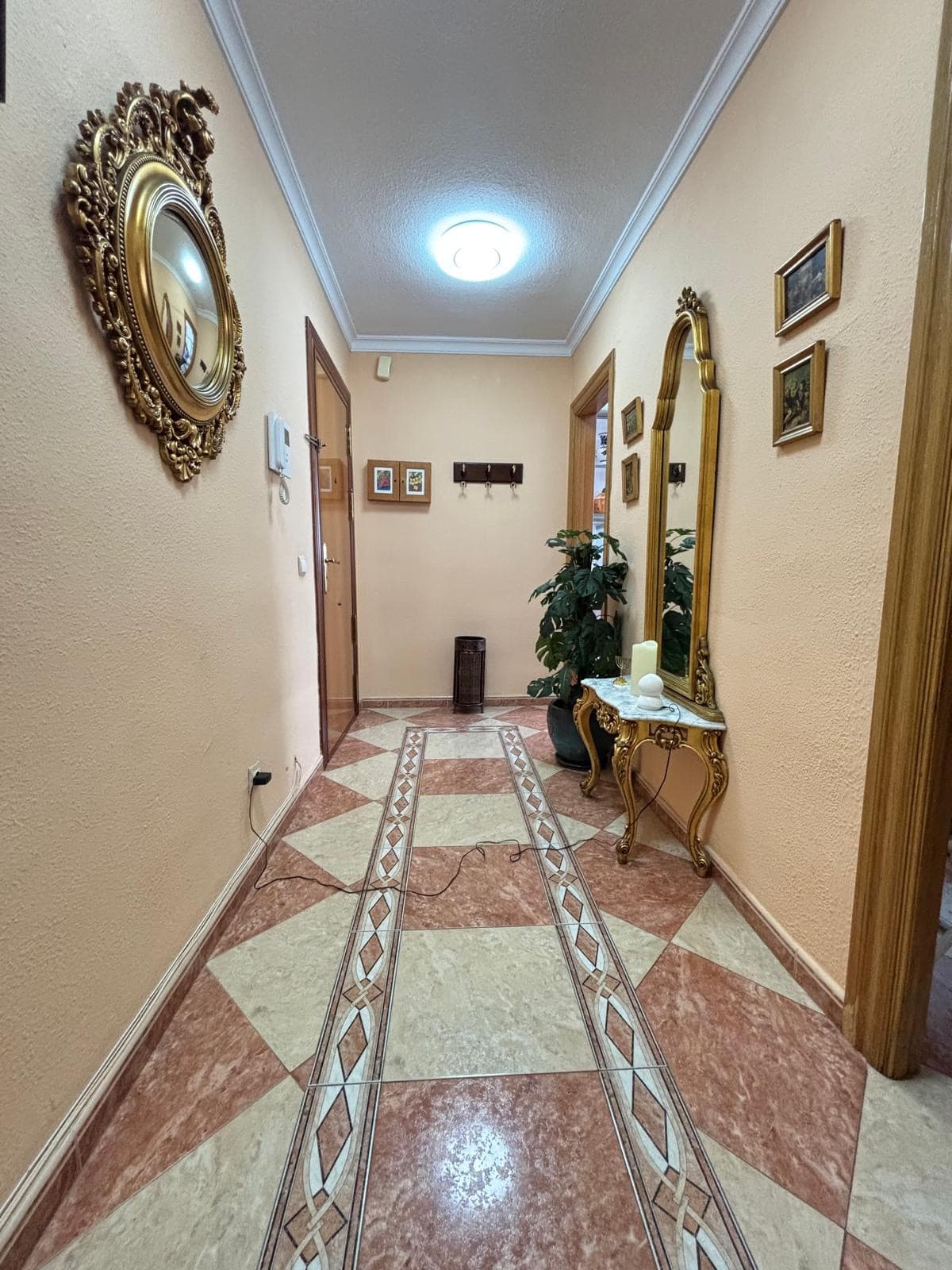 Ruim appartement met 4 slaapkamers in Málaga – 7e verdieping, toplocatie in Málaga - foto 6