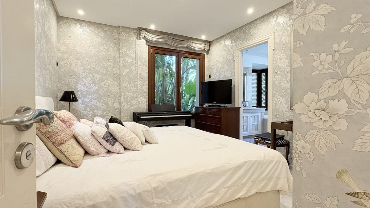 Drie-slaapkamerappartement aan het strand in Los Monteros in Los Monteros - foto 13